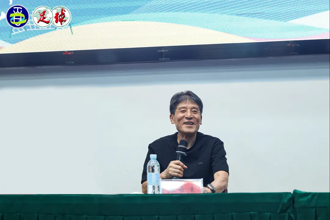 主教练李东, 足球从业者