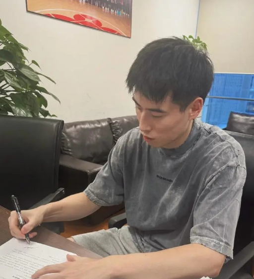 的照片, 分与, 方是续约一