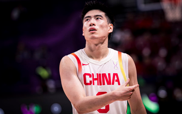 事整体表现, 如今浙江男, 篮官宣与程