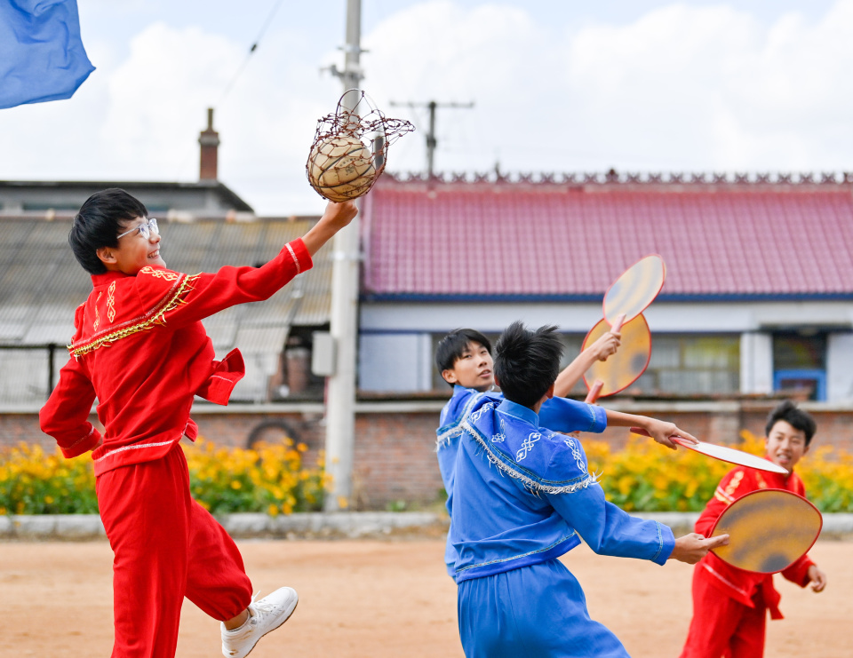 com, 让更多孩子, 颜麟蕴 com, 让更多孩子, 颜麟蕴