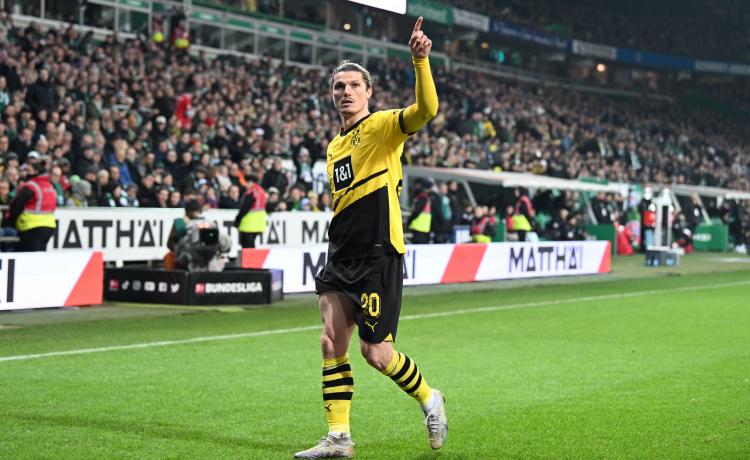 萨比策说, 比策在赛前, src